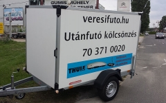 Zárt dobozos (KOFFER) utánfutó, fékezett